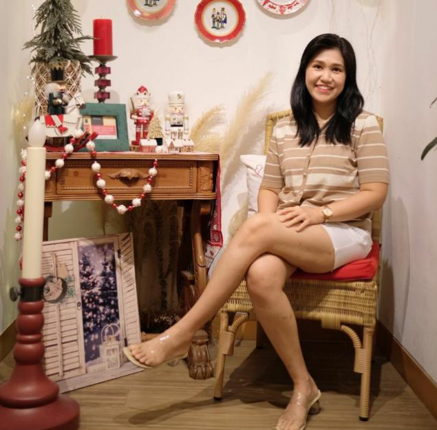 Caroline Nia Hadi